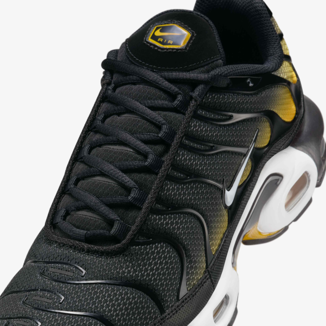 Nike Air Max Plus - Black/University Gold/White