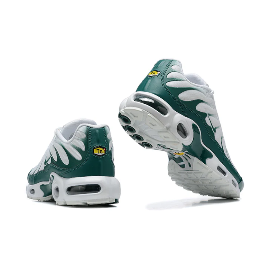Air Max Plus x Lacoste