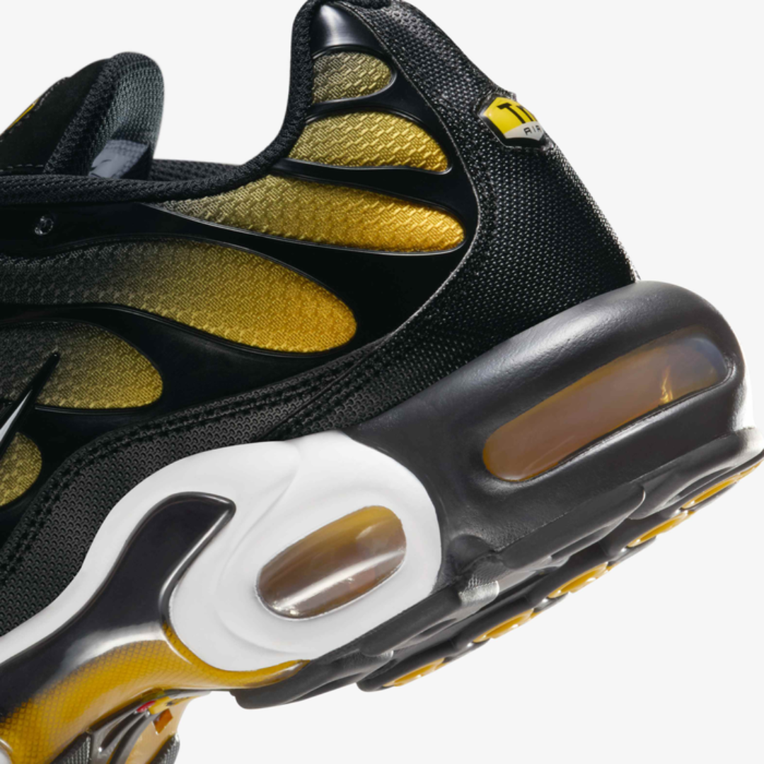 Nike Air Max Plus - Black/University Gold/White