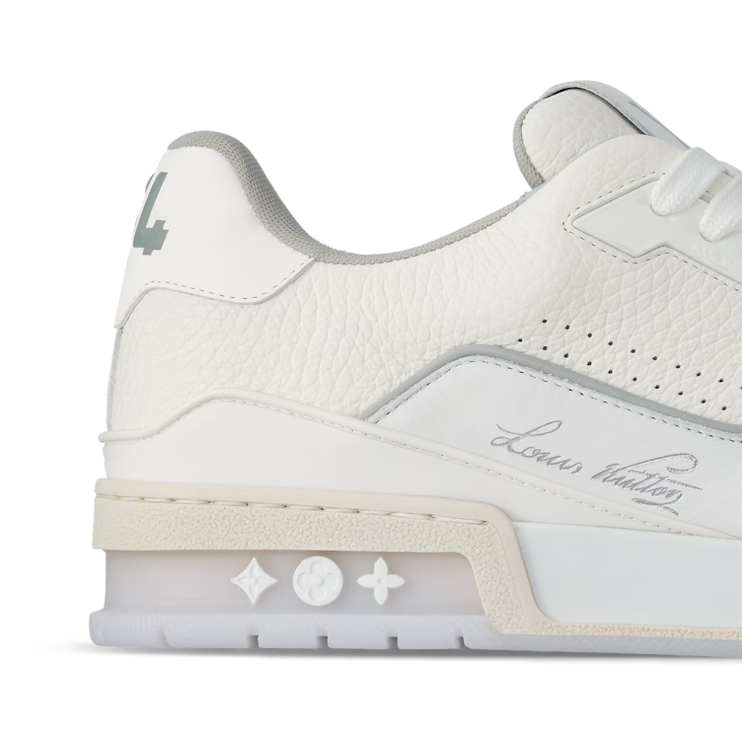 Louis Vuitton Trainer White Signature